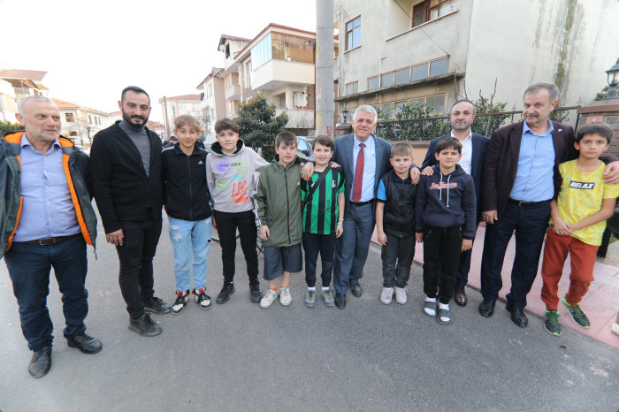 Ak Parti Belediyeciliği Birliğin Simgesidir.
