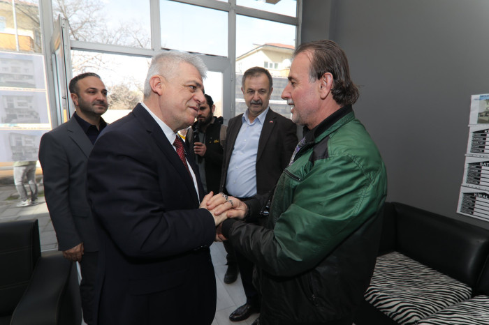Ak Parti Belediyeciliği Birliğin Simgesidir.
