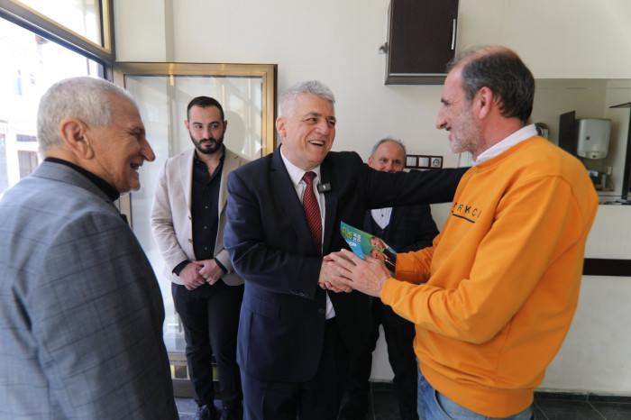 Ak Parti Belediyeciliği Birliğin Simgesidir.