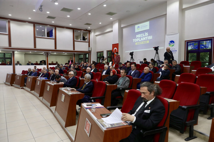 Yüce’den mecliste ‘hizmette rekor’ raporu açıklaması