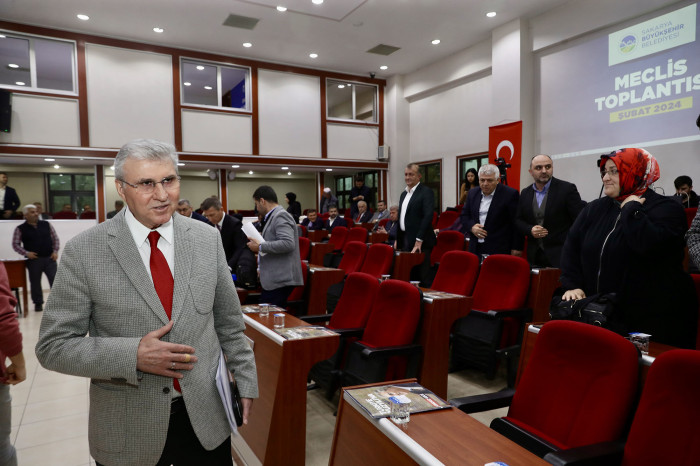 Yüce’den mecliste ‘hizmette rekor’ raporu açıklaması