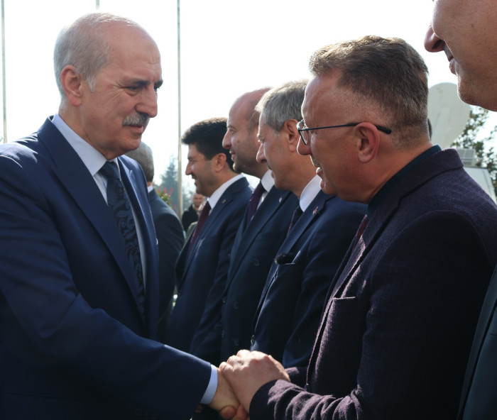 ADAPAZARI’NI Birlikte Yönetmeye Devam