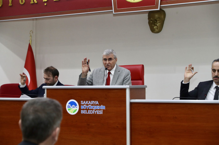 Yüce’den mecliste ‘hizmette rekor’ raporu açıklaması