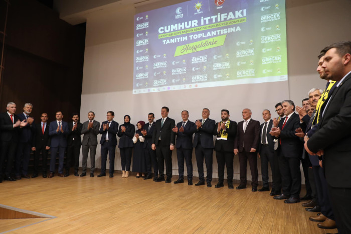 Cumhur İttifakı Coşkusu Salonlara Sığmadı