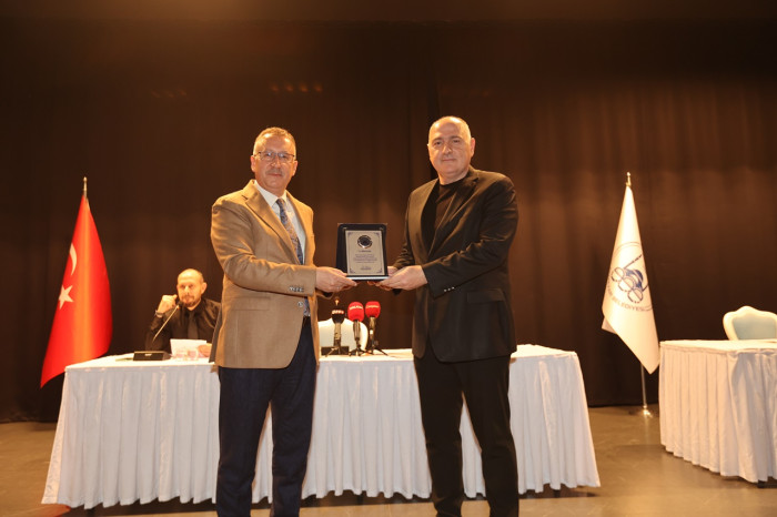 IŞIKSU'dan Meclise Teşekkür Plaketi