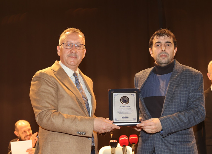 IŞIKSU'dan Meclise Teşekkür Plaketi