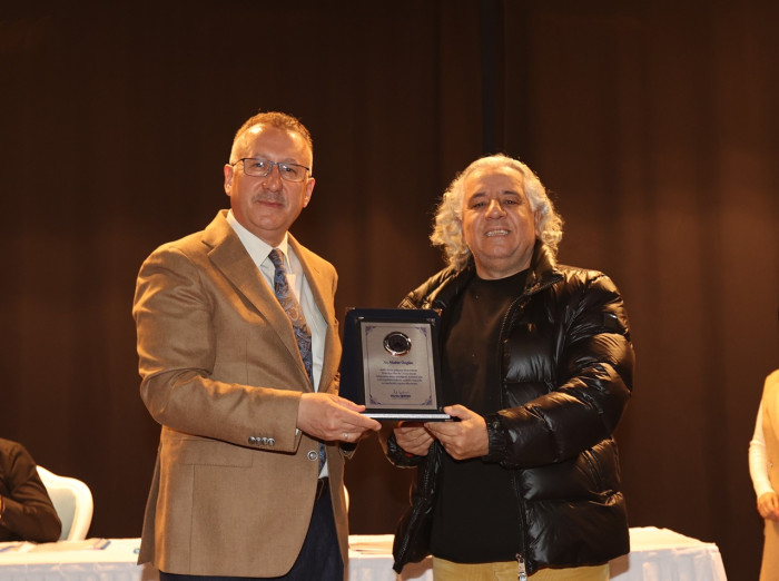 IŞIKSU'dan Meclise Teşekkür Plaketi