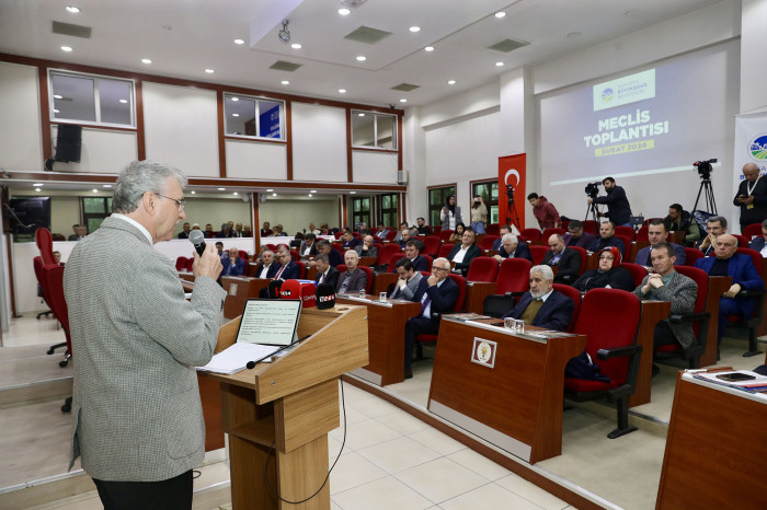 Yüce’den mecliste ‘hizmette rekor’ raporu açıklaması
