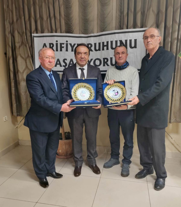 Arifiye Öğretmen Lisesi Sevdası Devam Ediyor.