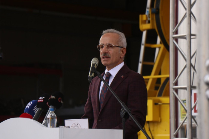 Bakan Uraloğlu açıkladı! Sakarya'dan İsviçre'ye raylı sistem ihracatı