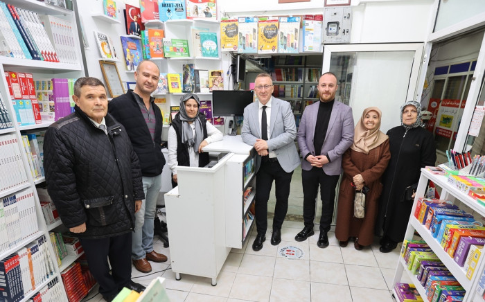 Kapı Kapı Dolaşmaya Devam