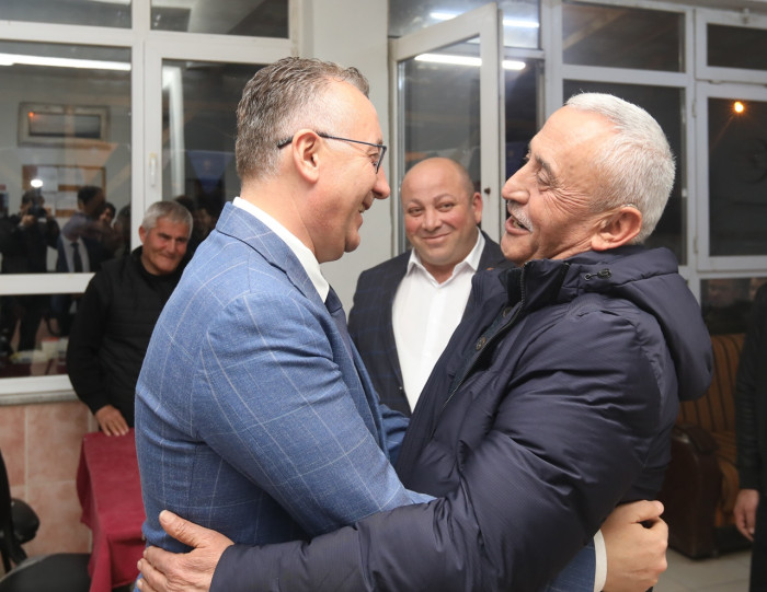Gönül Köprüleri İnşaa Etmeye Devam