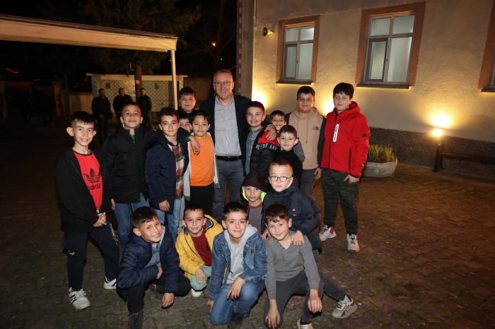 Millete Aşkla Hizmete devam