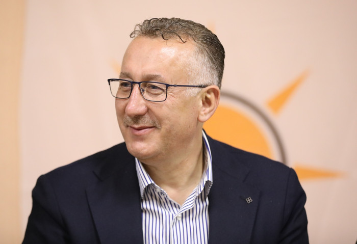 Millete Aşkla Hizmete devam