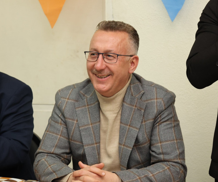 Eser ve Hizmet Siyaseti Sürecek