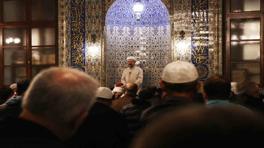 Diyanet İşleri Başkanı Erbaş, Ramazan ayının son teravih namazını kıldırdı