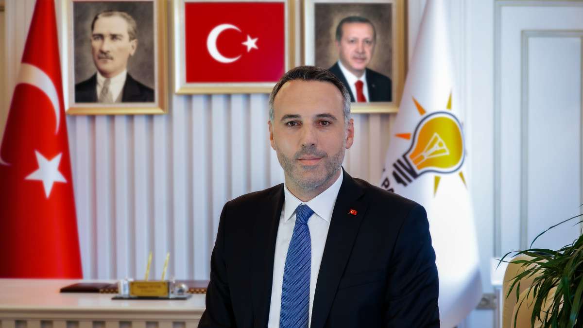 AK Parti Sakarya İl Başkanı Yunus Tever, 24 Kasım Öğretmenler Günü dolayısıyla bir kutlama mesajı yayımladı