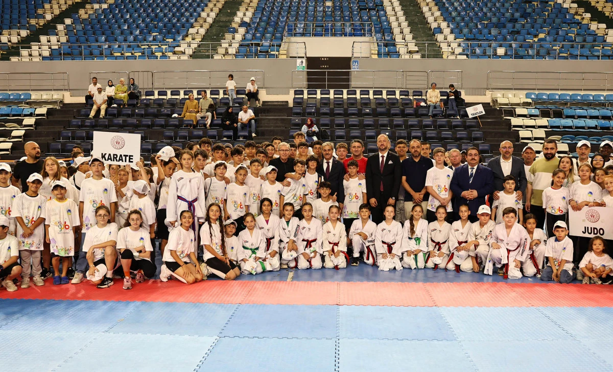 Binlerce çocuğun Yaz Spor Okulu heyecanı başladı