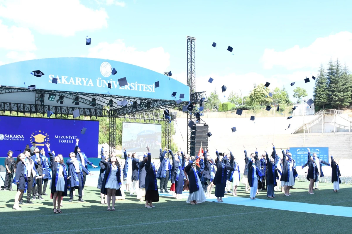 Diş Hekimliği Fakültesi Öğrencileri Mezun Oldu