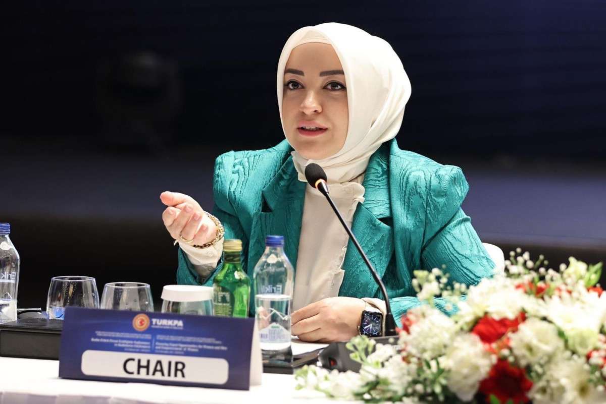 “Kadına Şiddetle Mücadele Çıtasını Sürekli Yükseltmek Mecburiyetindeyiz”