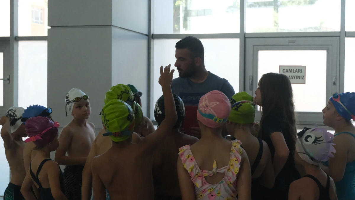 Sapanca Belediyesi Sporcularından Yüzmede Gurur Veren Başarı