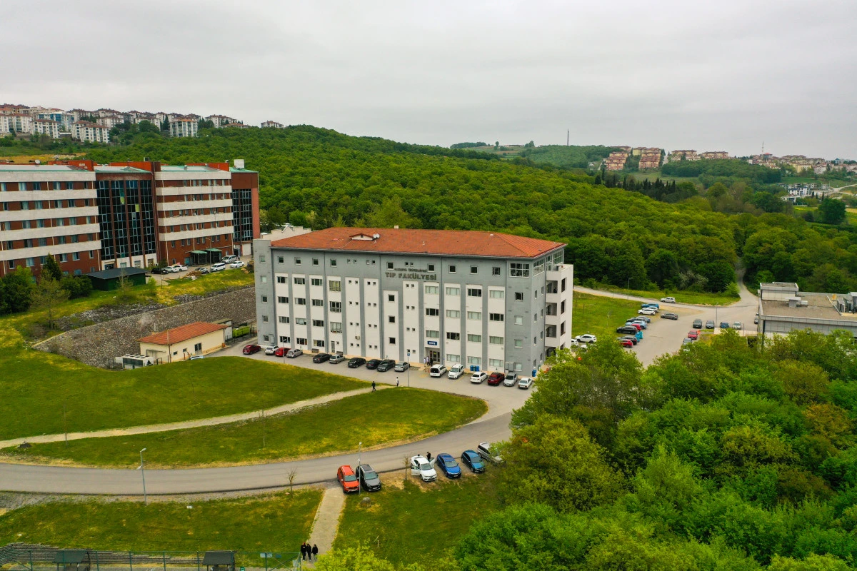 SAÜ Tıp Fakültesi Öğrencilerinden Uluslararası Başarılar