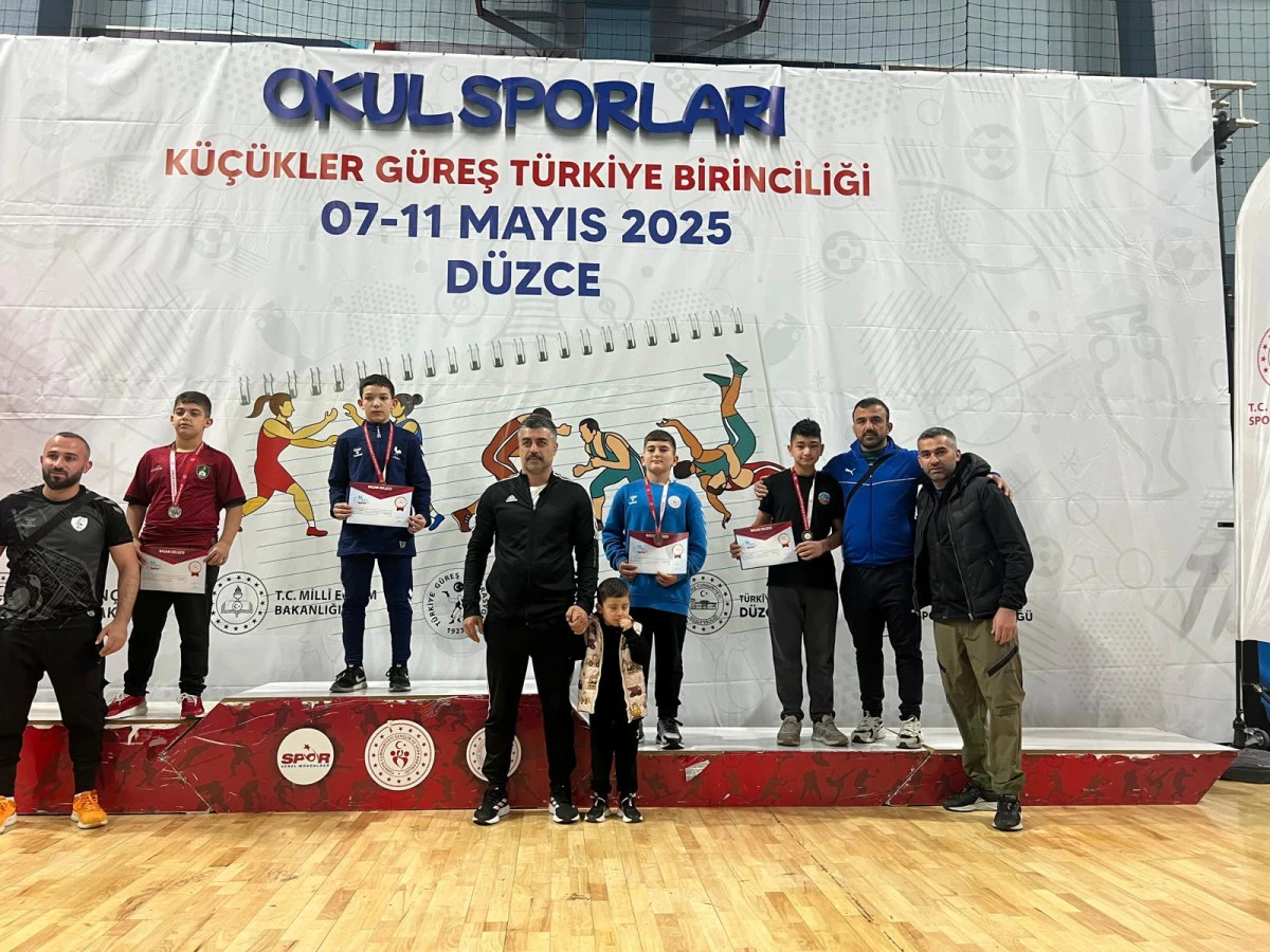 Serdivanlı Güreşçilerden Türkiye Şampiyonasında Büyük Başarı
