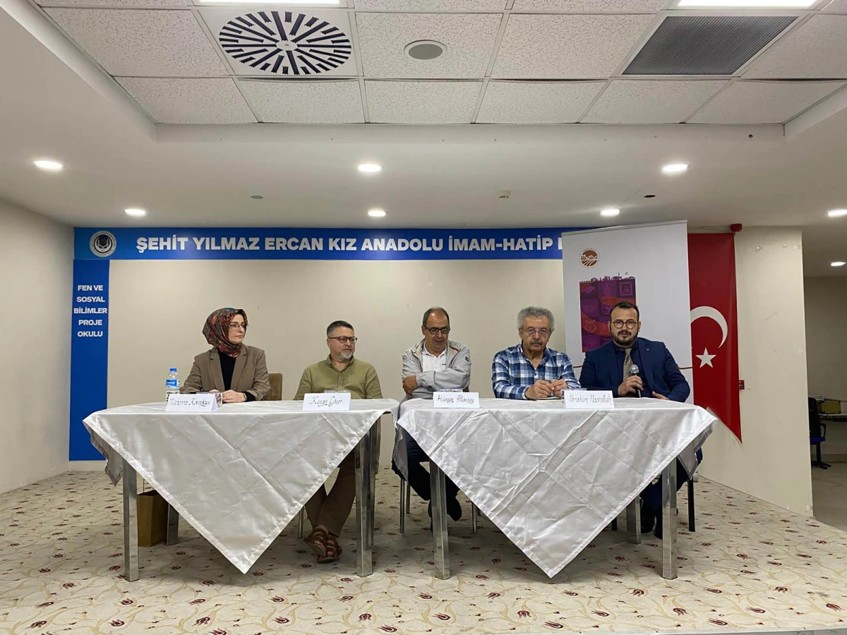 Şiirin en güzel dizeleri liselere taşındı: Şairler Sakarya’da öğrencilerle buluştu